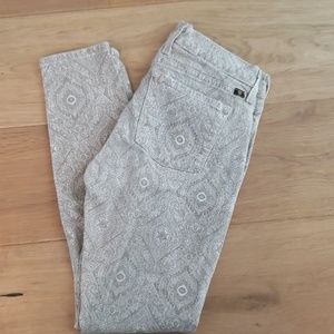 LAST CHANCE!Lucky Brand Sofia Skinny Jeans